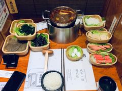 -独食火锅·半米屋台(直营总店)