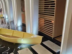 -涨巢·潮玩水疗局