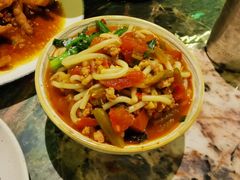 小锅米线-浩海火燒雲傣家菜(静安芮欧店)