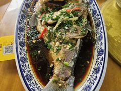 -芦茨金富饭庄·25年老字号·专做稻草鸡