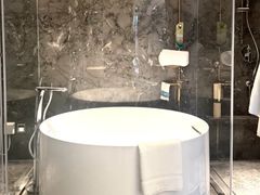 -大连星海皇冠假日酒店