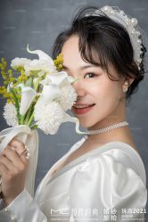 -现代经典婚纱摄影
