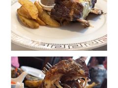 芝士烤带骨牛排配薯角-92°C俄式厨房(中央大街店)