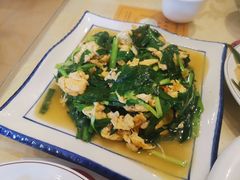 -鹤乡东北菜(崮山路店)