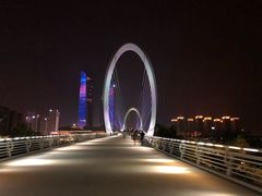 -南京眼步行桥