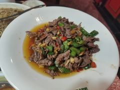 杭椒爆炒牛肉-新白鹿餐厅(百联中环店)