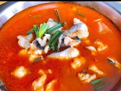 酸汤鱼圆-魏四小鱼锅贴王