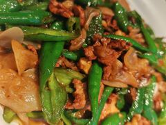 -阿瓦山寨·湘菜现炒·剁椒鱼头王(咸阳总店)