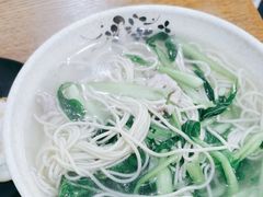 -黄阿姨锅贴大王(万航渡路店)