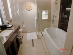 -青岛海尔洲际酒店