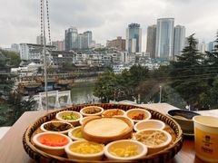 -包整·丝娃娃(一览甲秀楼风景店)