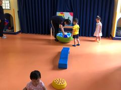 -小门牙好性格托育(北外滩中心)