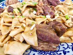 -壹阁胡羊焖饼(特色小吃街店)