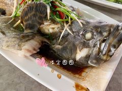 -四川小胡子海鲜(丁村万人海鲜广场店)