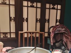 -佬麻雀·新湘菜(珠海金发购物中心店)