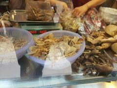 -王浩儿纪六孃甜皮鸭(乐山总店)