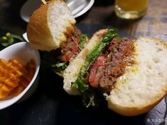 -HIGH FIVE哈福手工汉堡(桂林路店)