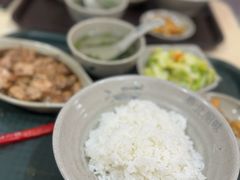 卤肉饭-台北风味(第一家快餐)