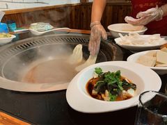 -三里屯土灶炖公鸡地锅鸡(江东店)