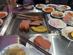 -小猪查理川式市井烤肉自助(辛集店)