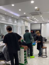 -镁连社·美联社