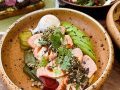 炙烤三文鱼藜麦碗-O'mills Sourdough Bakery&Bistro(永嘉路店)