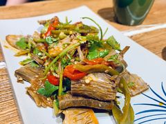 彝家手撕美人椒牛肉-云海肴·汽锅鸡·云南菜(领展购物广场·中关村店)