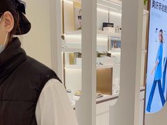 -J-Optical佳视明眼镜·蔡司视觉(青岛金茂览秀城店)
