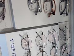-瑞司视光眼镜·蔡司战略合作眼镜店(新街口店)