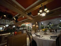 大堂-火车头法国西餐厅