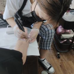 -花岐款式专研健康美甲沙龙