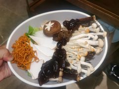 -捞神煲汤火锅(湖滨商业街店)