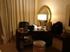 小办公桌-白金汉爵大酒店(相城店)