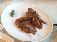 玻璃脆皮乳鸽-利苑酒家(金宝店)