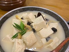 -吃饭皇帝大土家民族菜(正大广场店)
