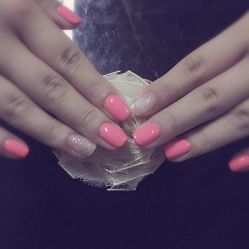 -EMILY艾枚莉美甲美睫·美颜·现磨咖啡