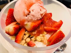 草莓甜心优酪雪-满记甜品(巴黎春天宝山店)