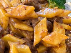 土豆焖牛腩-飞天大厦清真餐厅