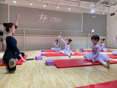 -炫艺舞蹈培训中心(枫尚奥特莱斯店)