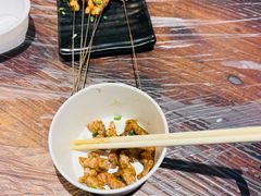 -老街烧烤大排档·地道湖北菜·龙虾馆(汉口火车站店)