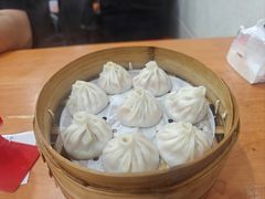 -莱莱小笼·乔艾