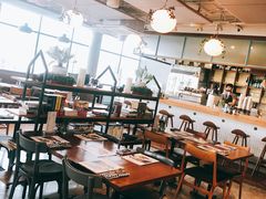 -ROAST coffee & eatery