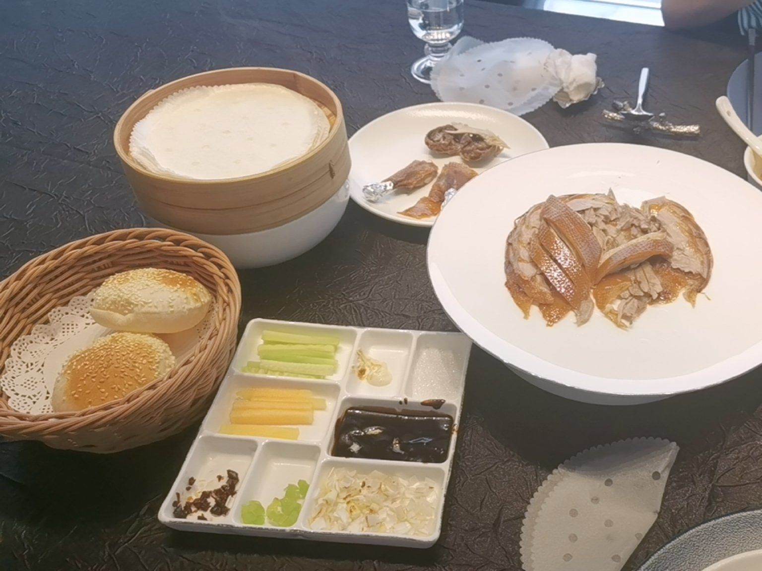 北京大董烤鸭店 烤鸭皮入口即化,香脆可口