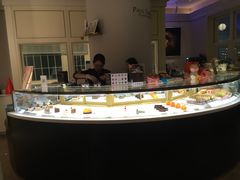 面包甜点陈列柜-PAUL LAFAYET 法式甜品(港汇广场店)