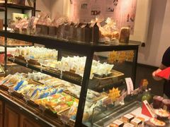 面包甜点陈列柜-南京冠生园(太平南路店)