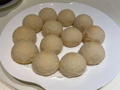 脆皮流沙包-皇朝会.经典传统粤菜(外滩店)