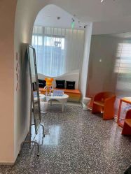 -AYO SALON