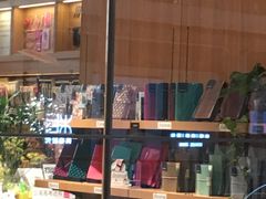 -百新书局(尚悦湾店)