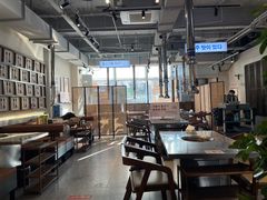 大堂-朴太院·烤肉万岁·创意首尔料理(中联广场店)