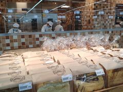 面包甜点陈列柜-果蔬好生活超市(东湖店)